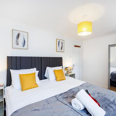 Lovely 2 Bd Hse With Parking Near Excel London Ngoại thất bức ảnh