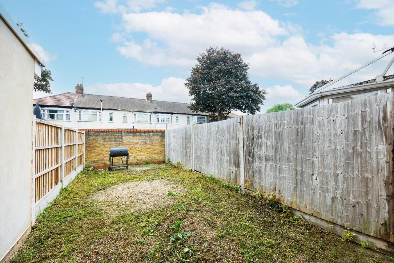 Lovely 2 Bd Hse With Parking Near Excel London Ngoại thất bức ảnh