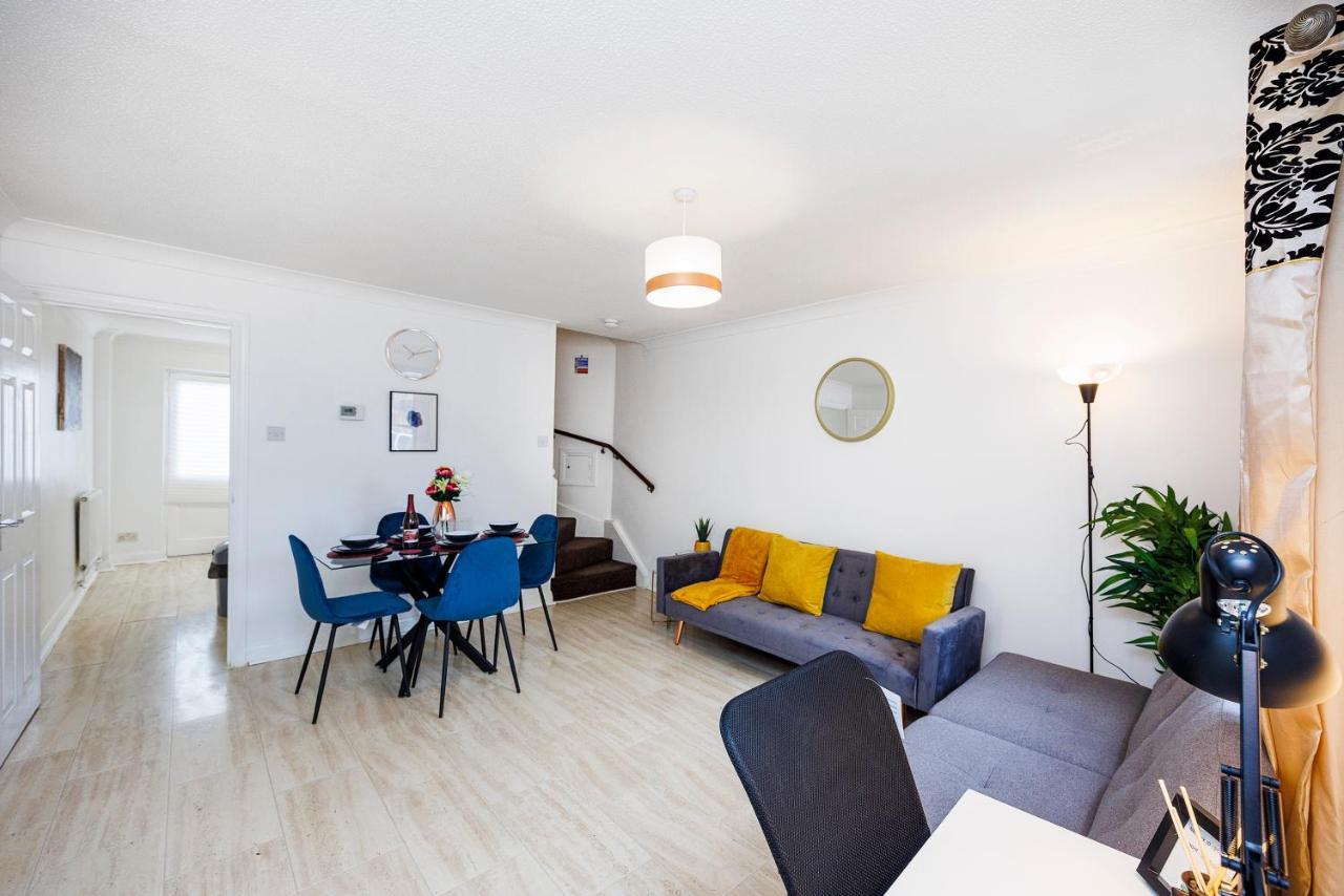 Lovely 2 Bd Hse With Parking Near Excel London Ngoại thất bức ảnh