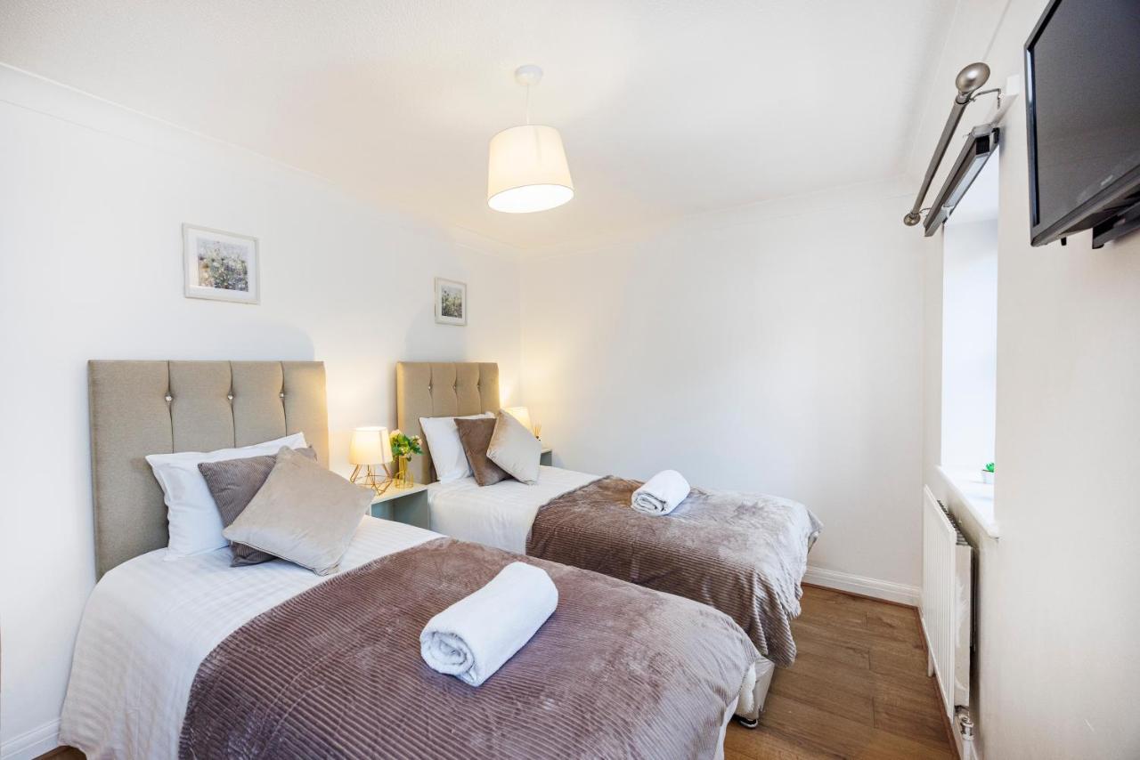 Lovely 2 Bd Hse With Parking Near Excel London Ngoại thất bức ảnh