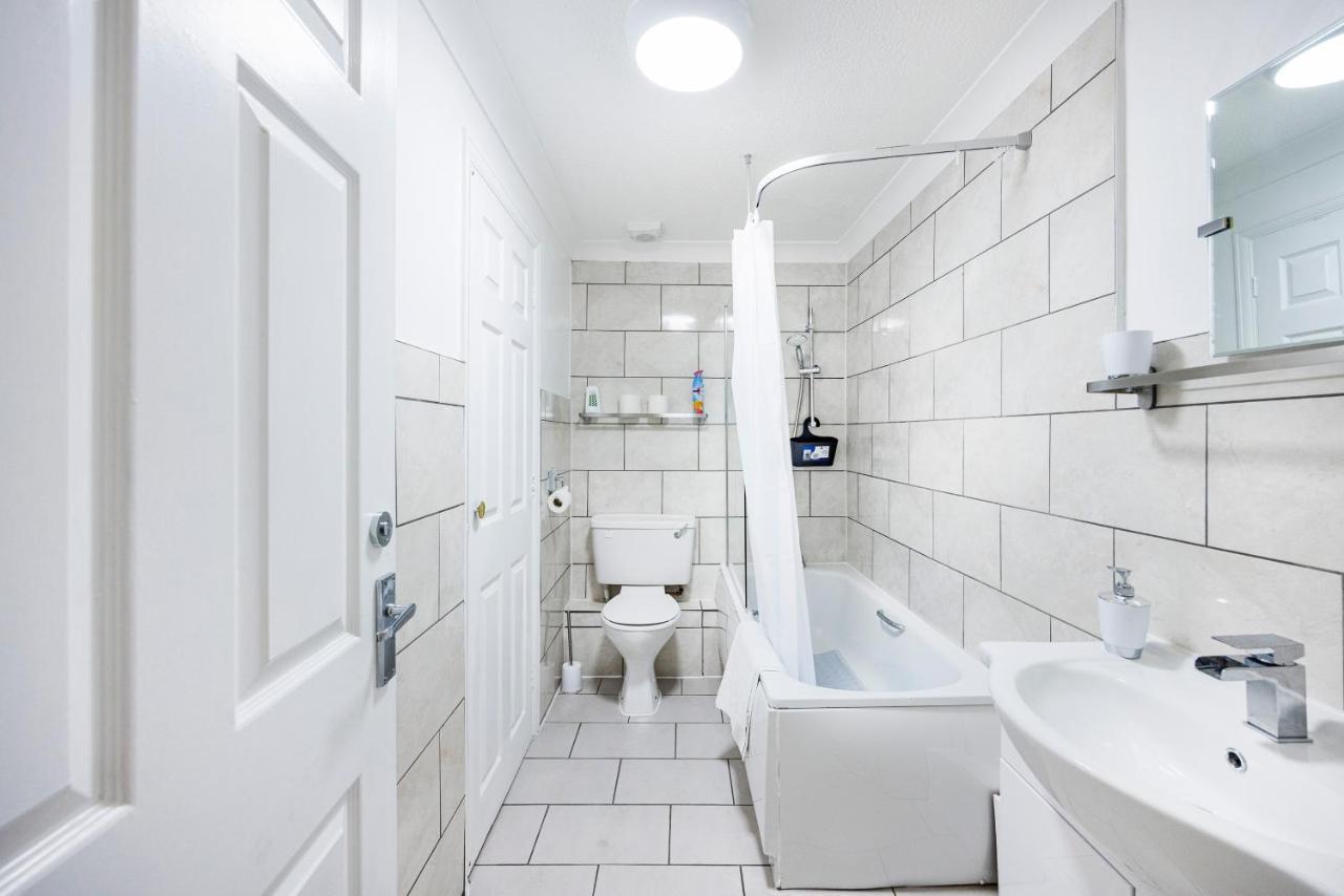 Lovely 2 Bd Hse With Parking Near Excel London Ngoại thất bức ảnh