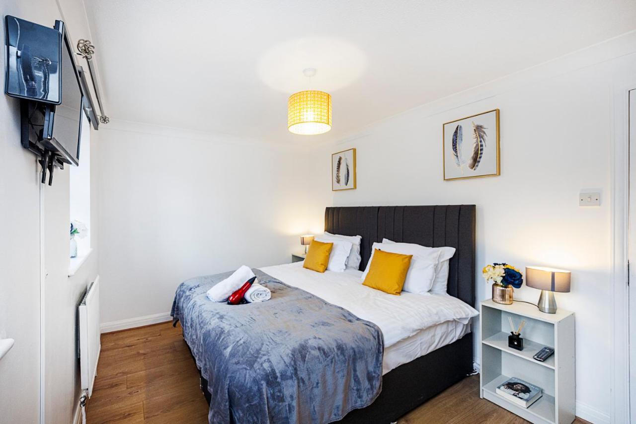 Lovely 2 Bd Hse With Parking Near Excel London Ngoại thất bức ảnh
