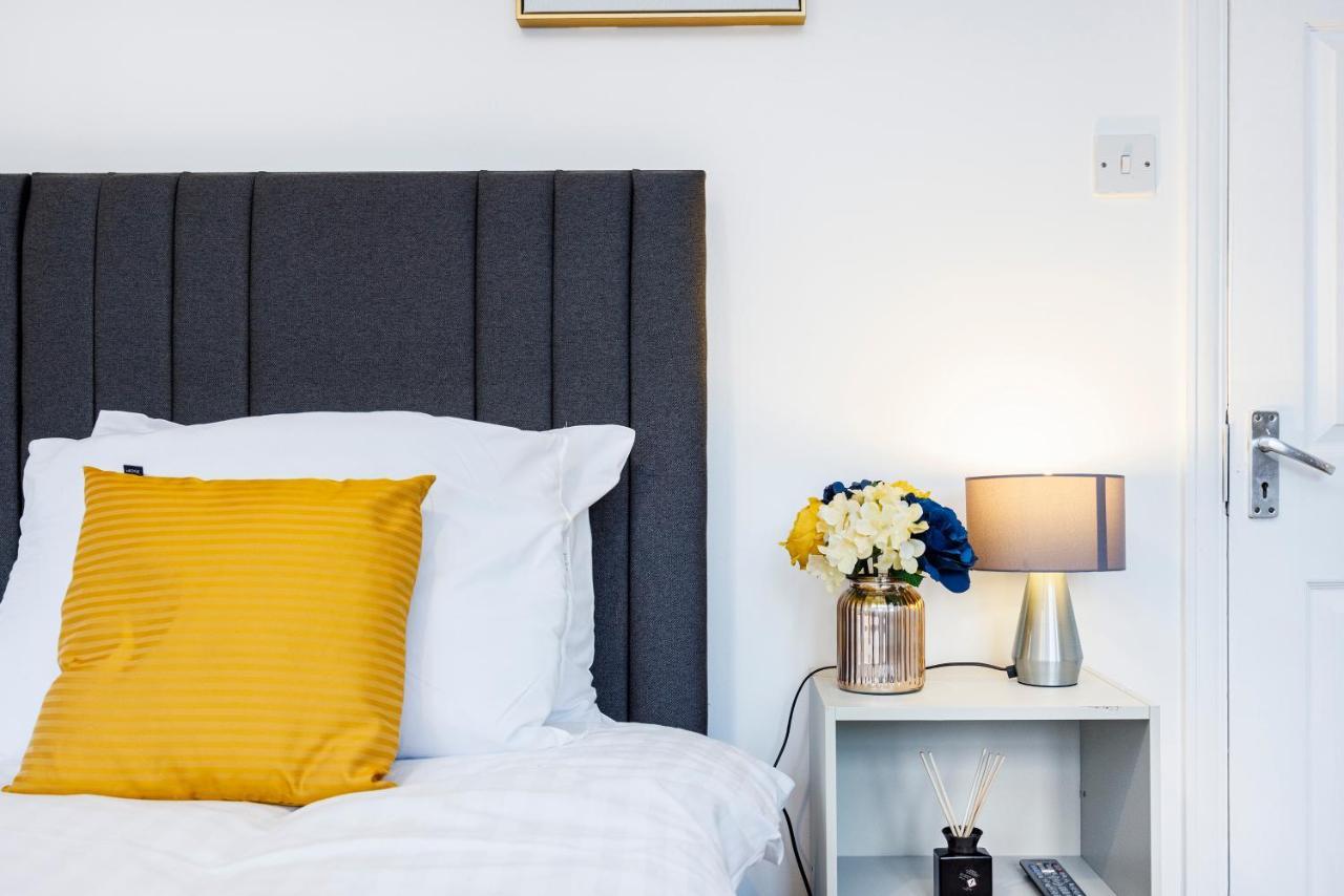 Lovely 2 Bd Hse With Parking Near Excel London Ngoại thất bức ảnh